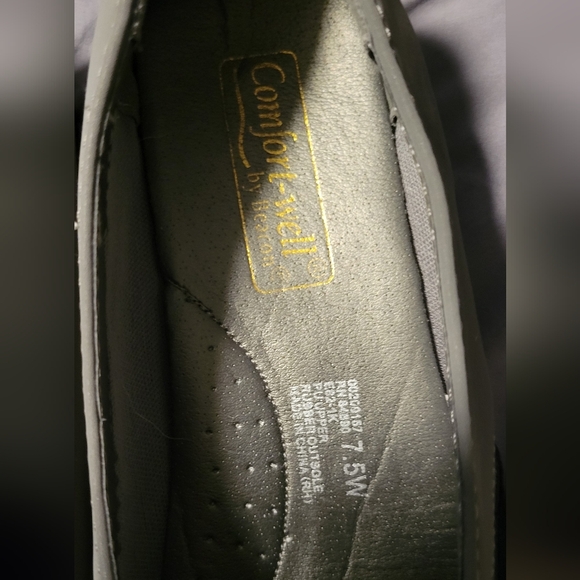 EUC Shoes - Picture 2 of 4